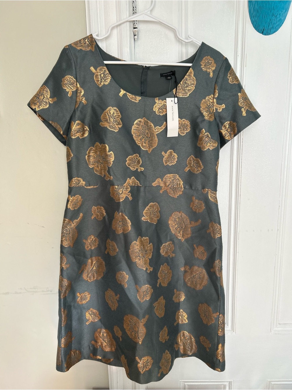 NWT Ann Taylor Teal and gold jacquard dress 12 gold leaf